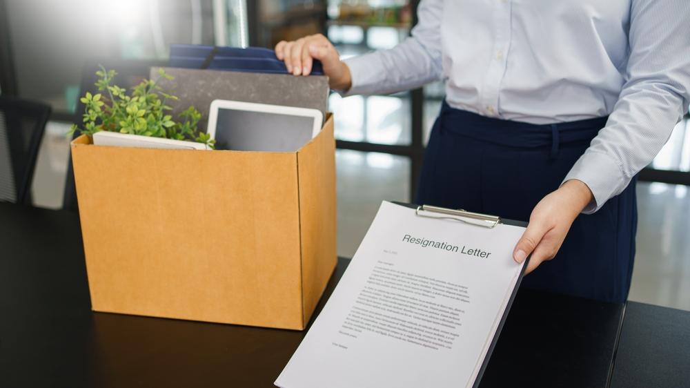 Handing in resignation letter